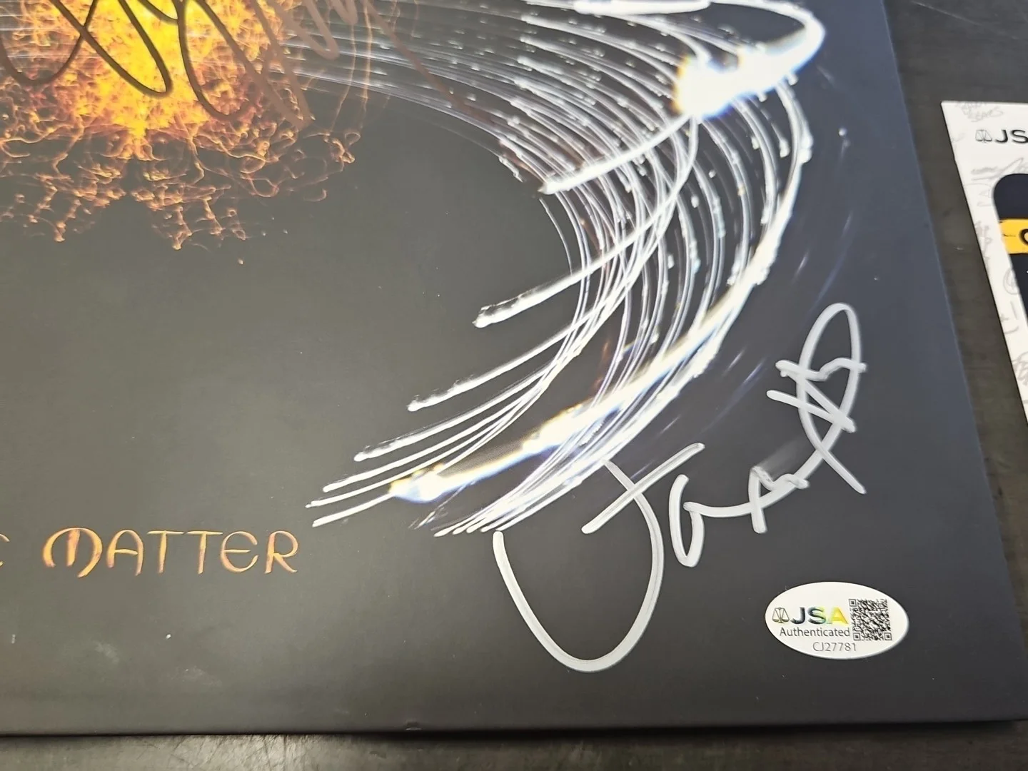 Matt Cameron Jeff Ament Mike McCready Pearl Jam SIGNED Dark Matter Album JSA COA, image 3