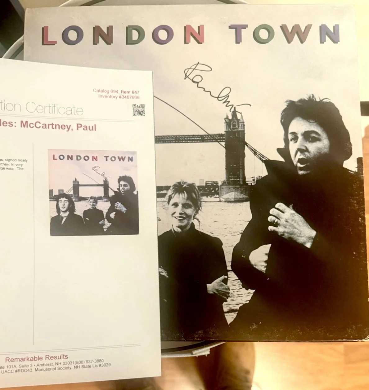 Paul McCartney Signed London Town LP Wings 1978 UK Pressing Complete Poster RR, image 4