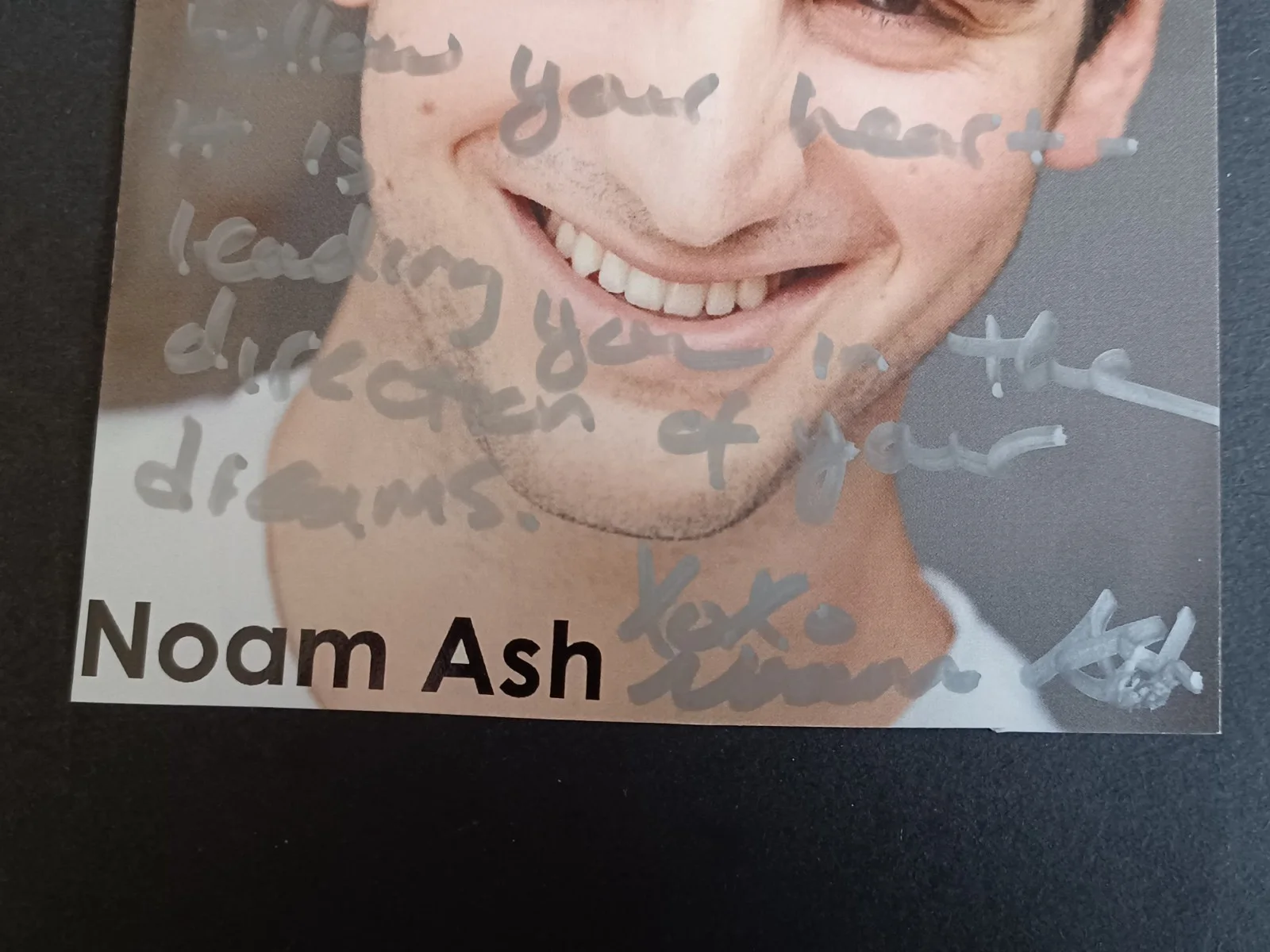 Noam Ash Signed 4.25" x 5.25" Photo - My Gay Roommate, The Influencers, изображение 2