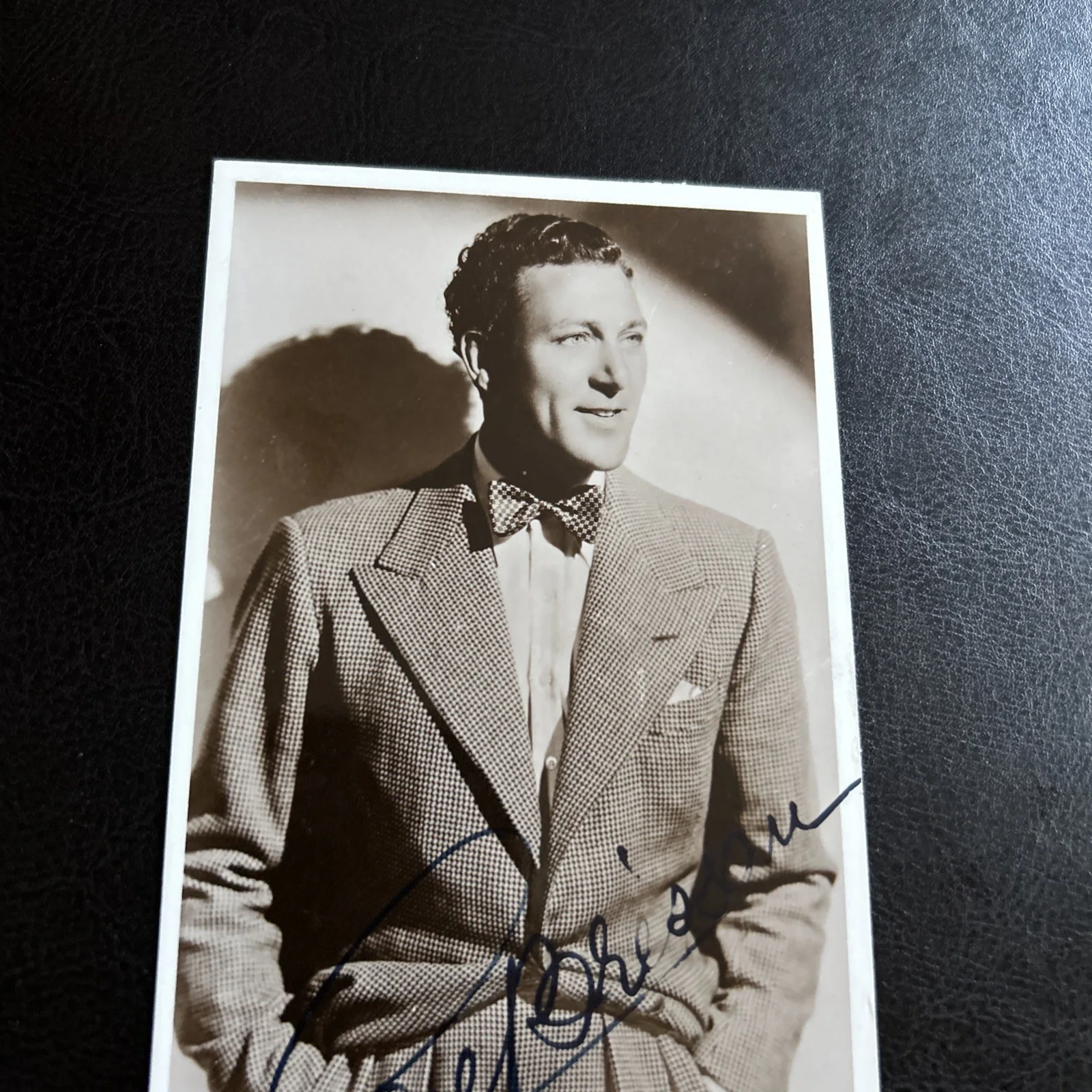 Carl Brisson Signed Photo Postcard / Autographed Actor T564, изображение 3