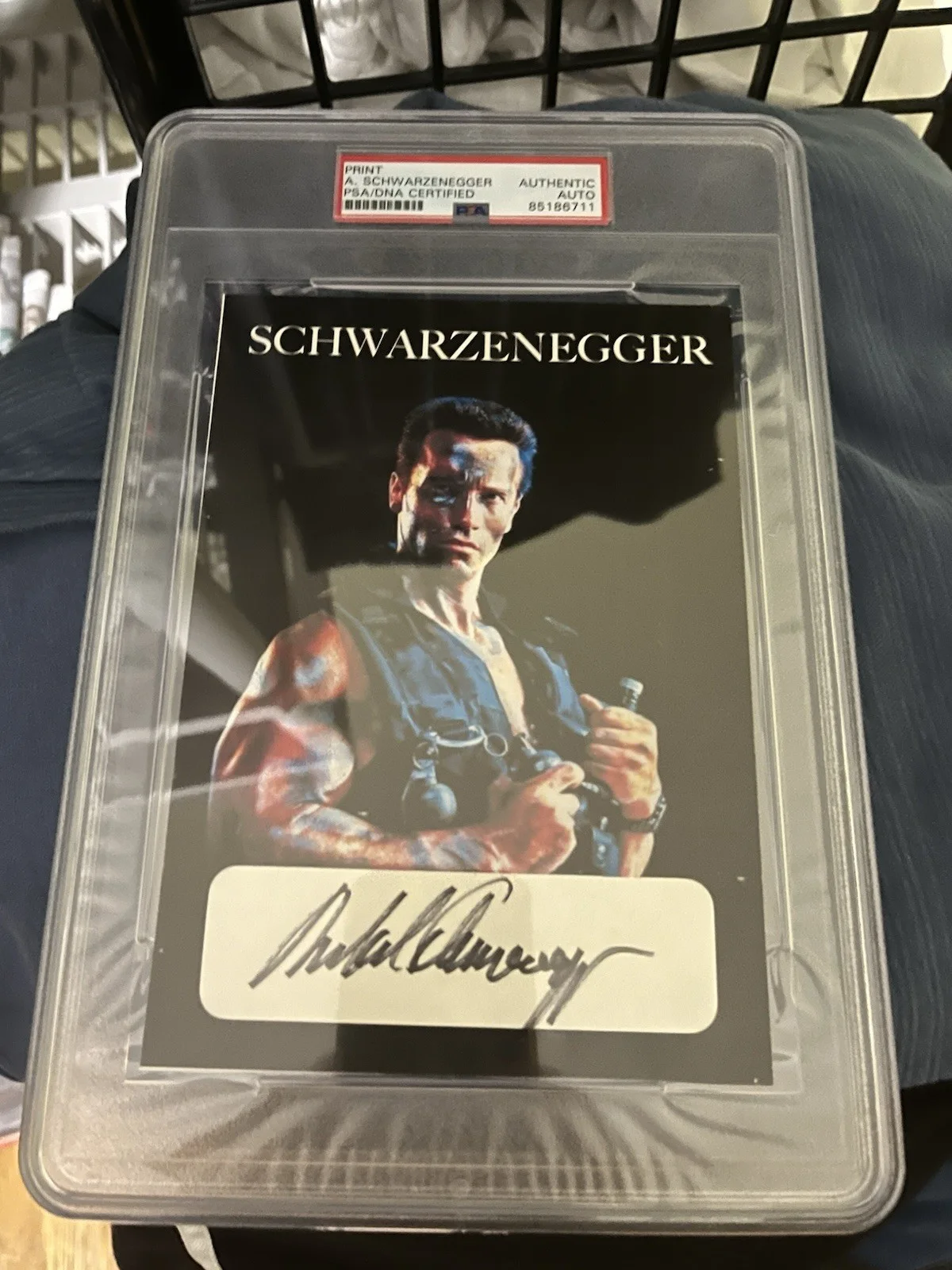 Autographed Arnold Schwarzenegger 5x7 Commando Print PSA Signed Auto Authentic, изображение 4