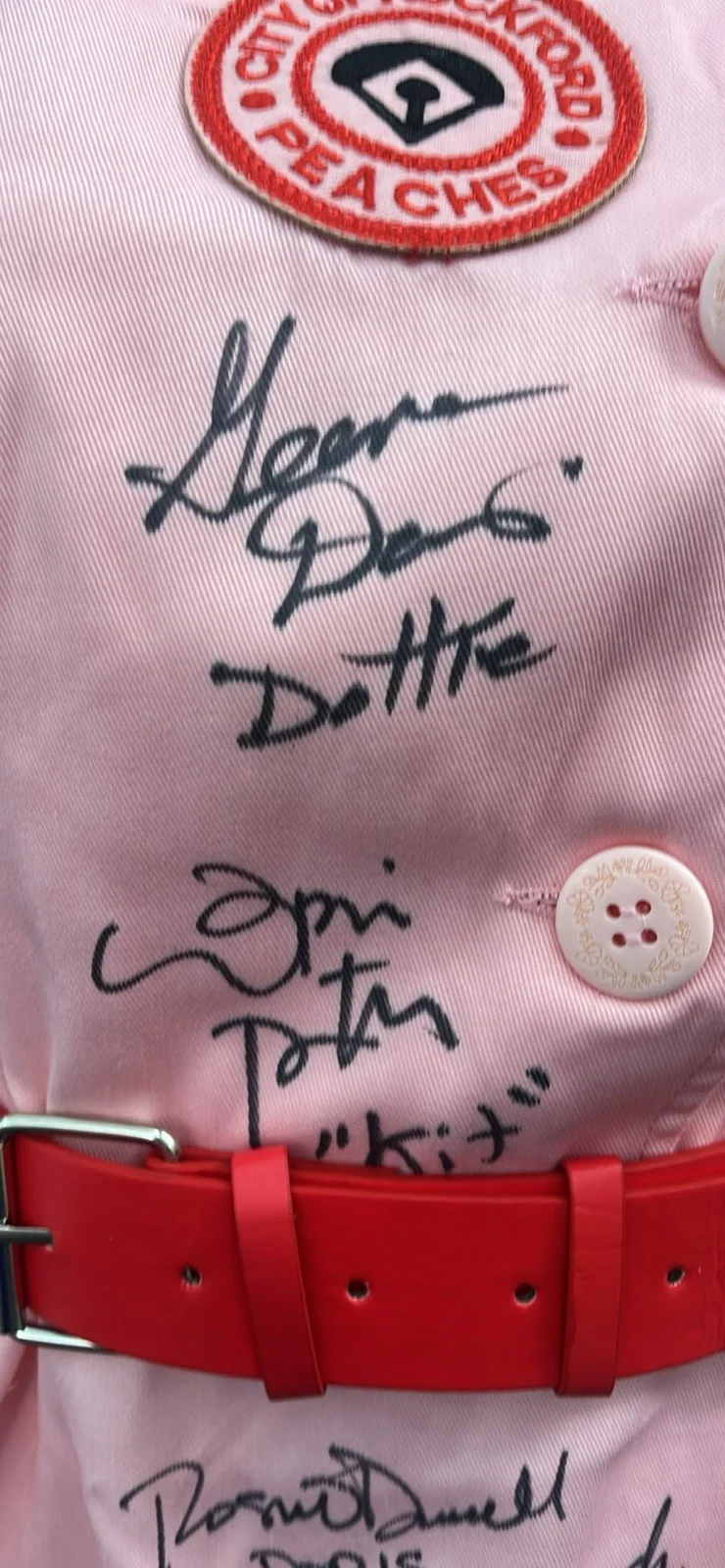 Geena Davis, Rosie Odonnall, More — A League of Their Own Signed Rockford Peach Uniform (11 Signatures), изображение 2