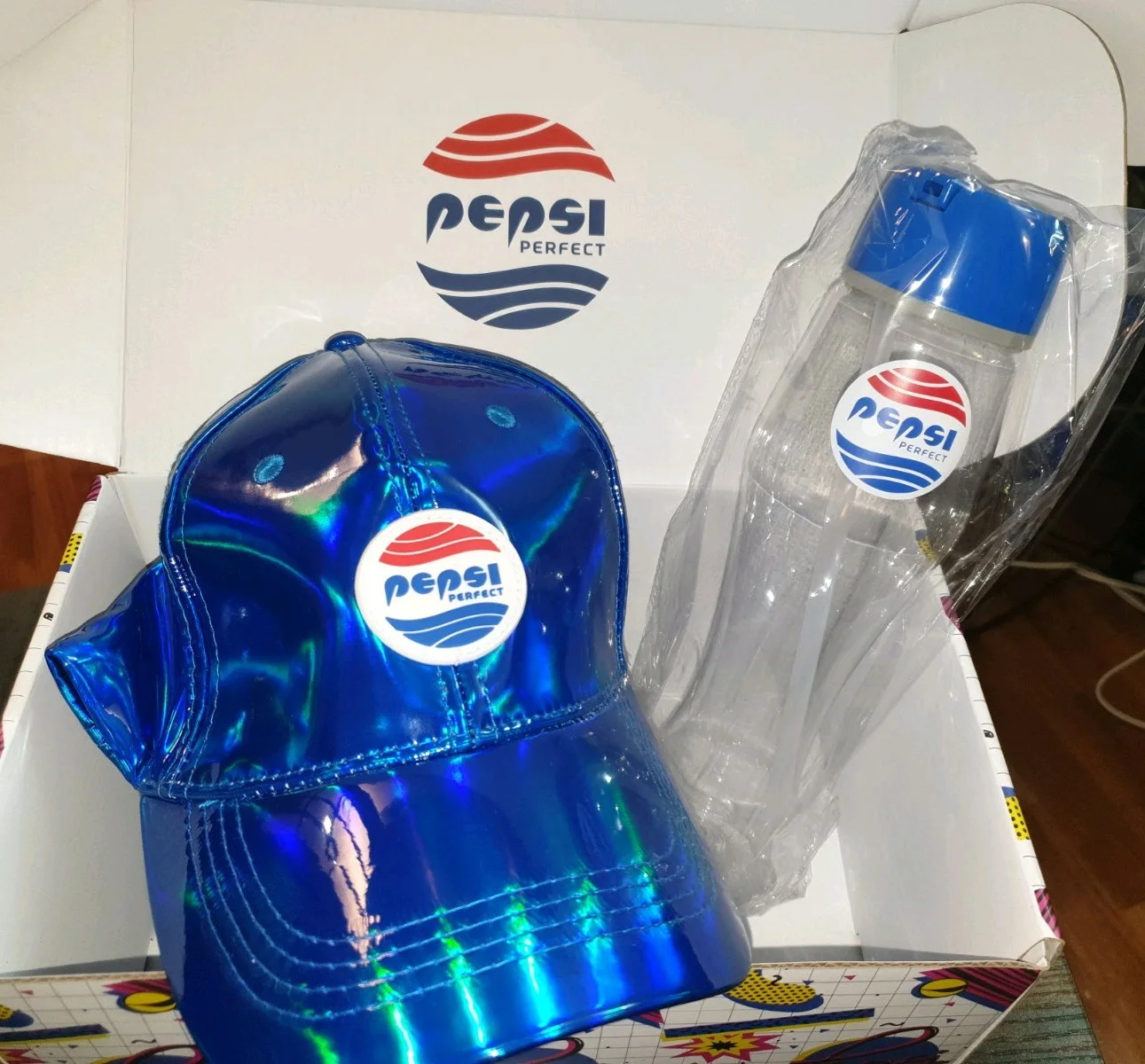 Pepsi Perfect Bundle inc Bottle, Cap, T-Shirt (M) Size - Back to the Future BTTF, image 2