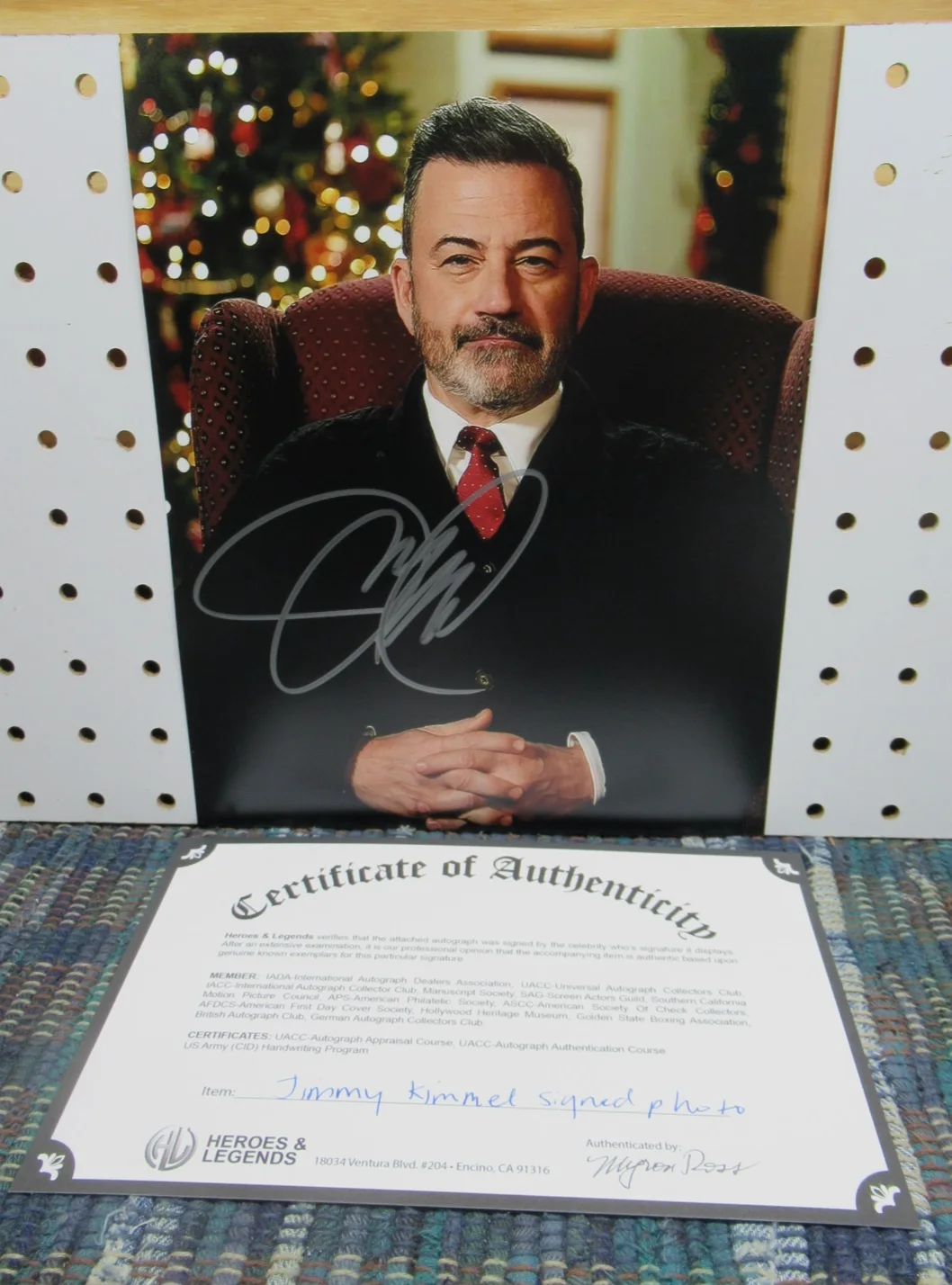 JIMMY KIMMEL — JIMMY KIMMEL LATE NIGHT TV HOST AUTOGRAPHED 8x10 PHOTO - W/COA, AND SLEEVE, изображение 2
