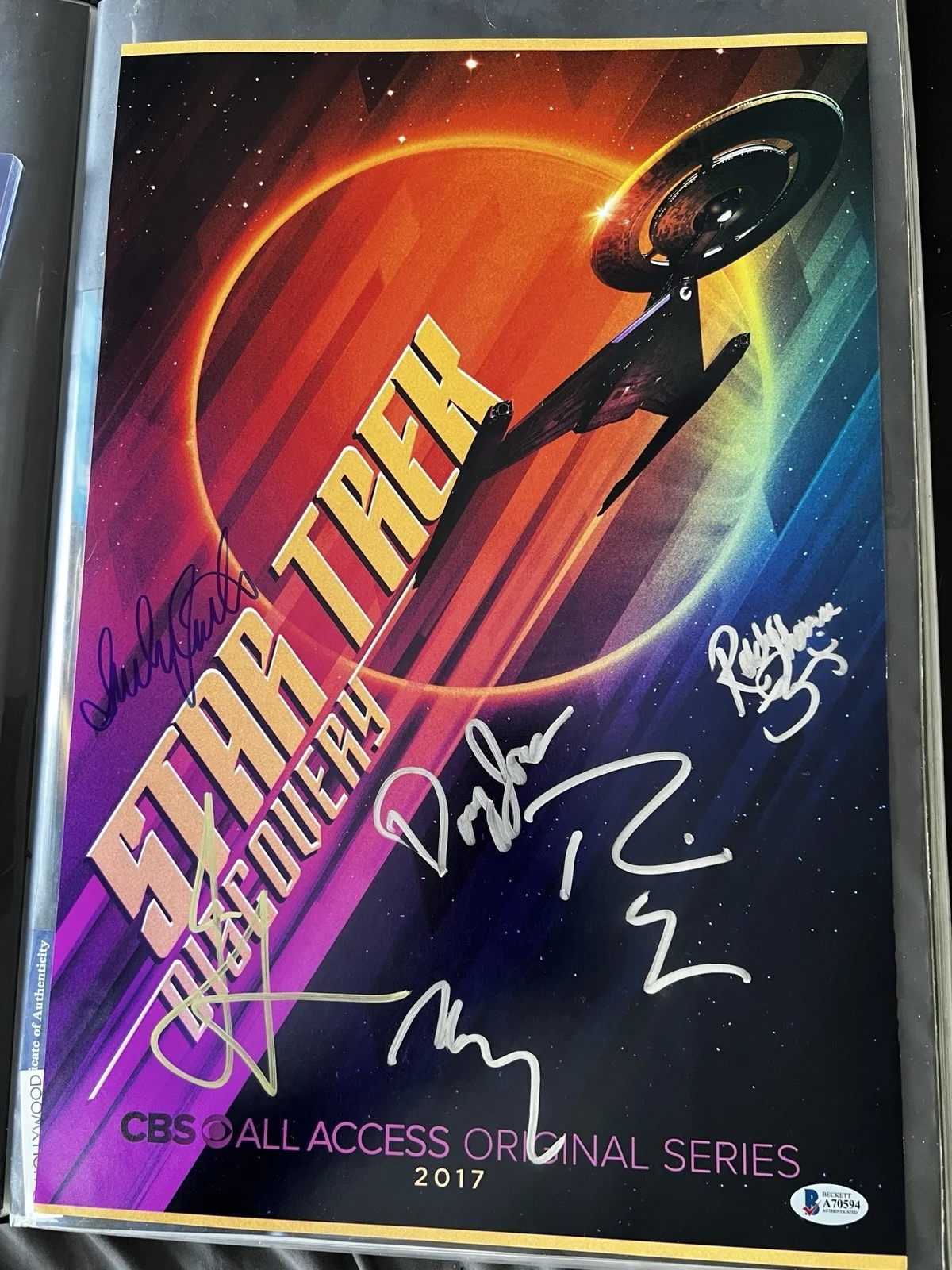 Jason Isaacs — Star Trek Discovery Cast Signed 11x17 Poster x6 Beckett BAS LOA