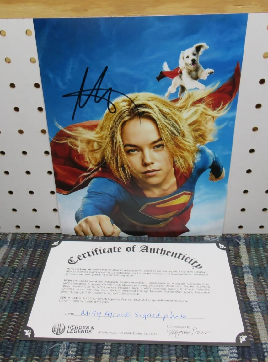 MILLY ALCOCK — SUPERGIRL AND KRYTO - MILLY ALCOCK AUTOGRAPHED 8x10 PHOTO - W/COA, AND SLEEVE, изображение 2