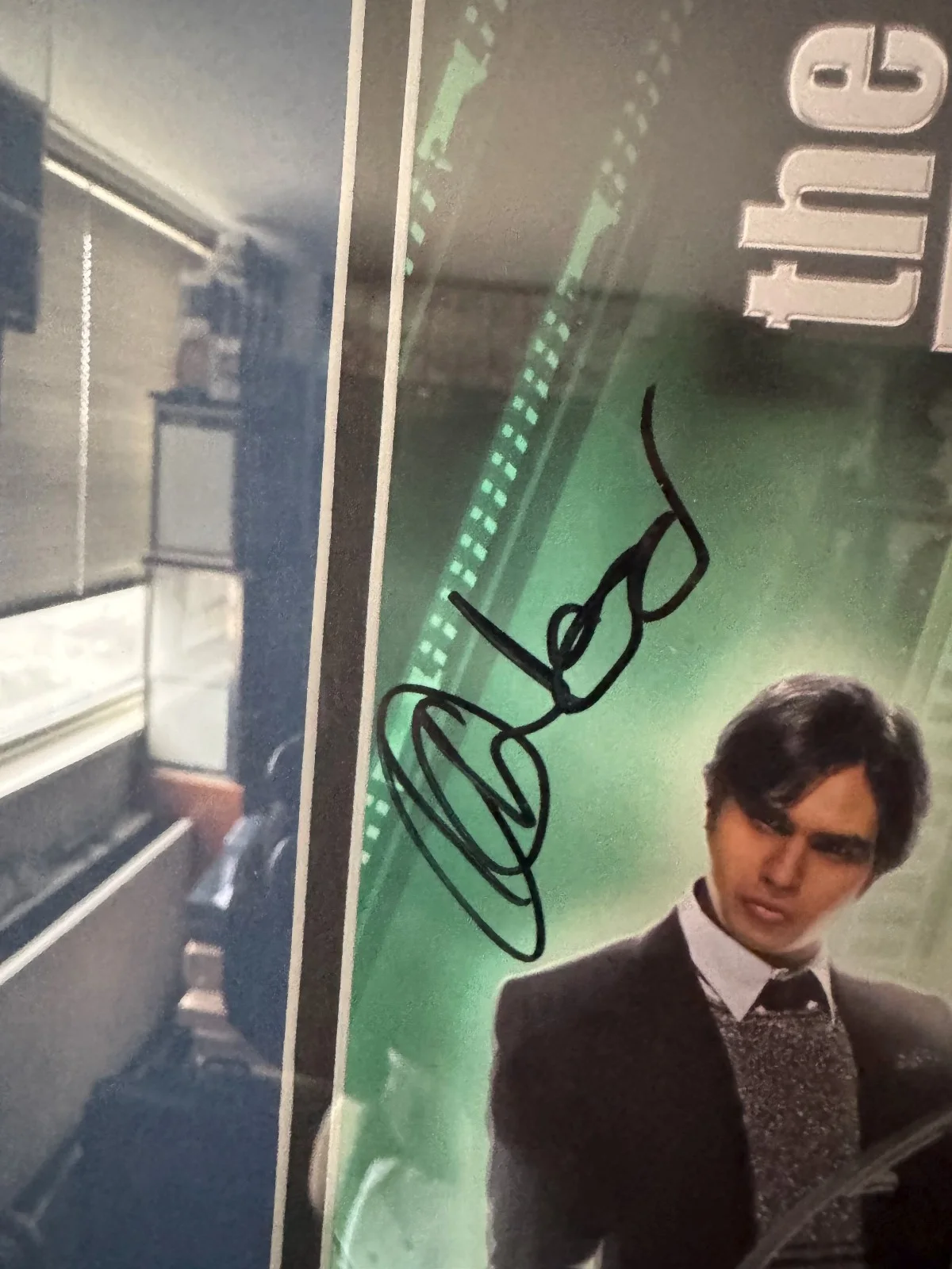 Cast of Big Bang Theory — The Big Bang Theory Cast of 5 Hand Signed 11x17 SDCC Poster RARE, изображение 2