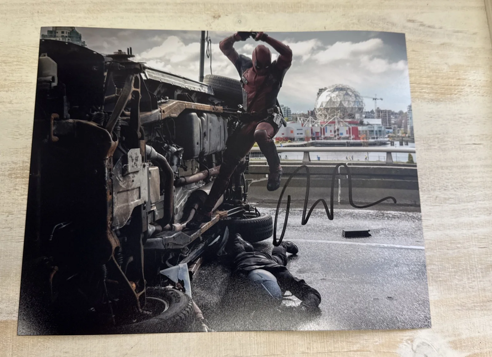 Ryan Reynolds — Ryan Reynolds Signed Autographed Photo 8x10 Marvel Deadpool Photo Proof & w/COA, image 4