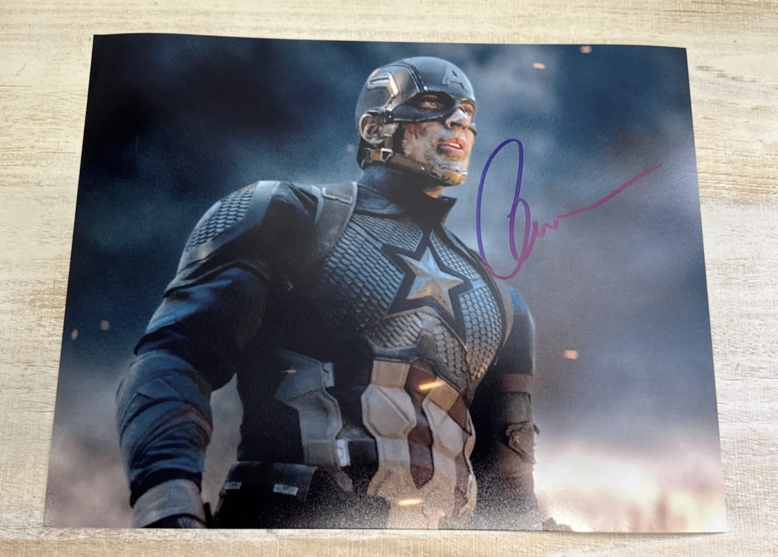 Chris Evans — Chris Evans SIGNED AUTOGRAPH 8x10 Captain America PHOTO w/COA matching Hologram, изображение 4