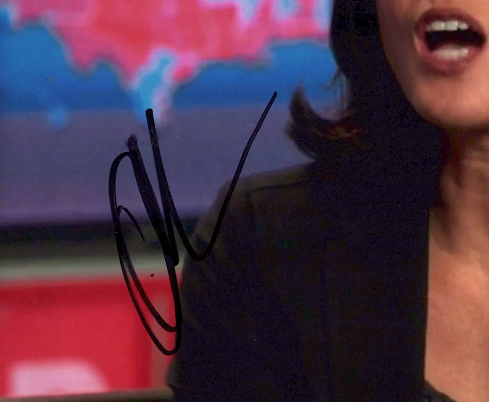 OLIVIA MUNN — Olivia Munn signed "THE NEWSROOM" 8X10 Photo PROOF a Autographed SEXY Sloan ACOA, изображение 4