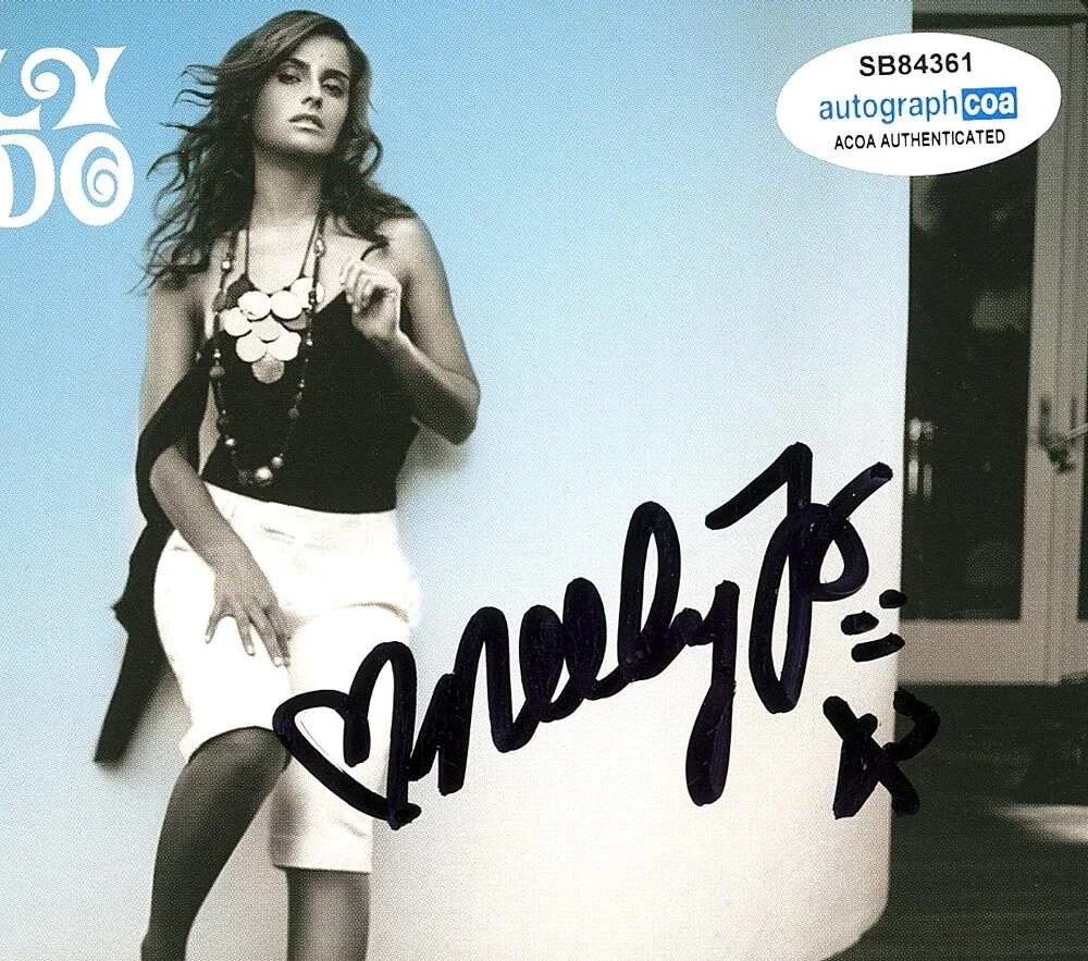 NELLY FURTADO — Nelly Furtado signed Autographed "MANEATER" CD Cover EXACT PROOF f ACOA COA Rare, image 5