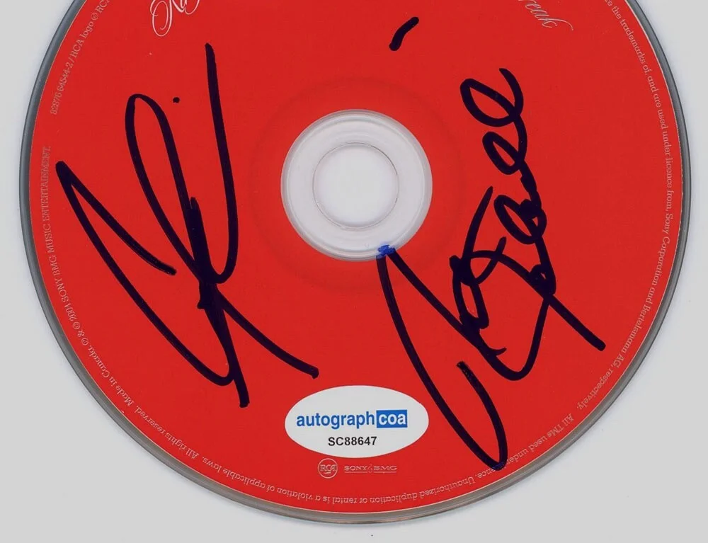 KINGS OF LEON - Caleb Followill, Nathan Followill — Kings Of Leon signed "AHA SHAKE HEARTBREAK" CD Caleb Followill & Nathan ACOA COA, изображение 4