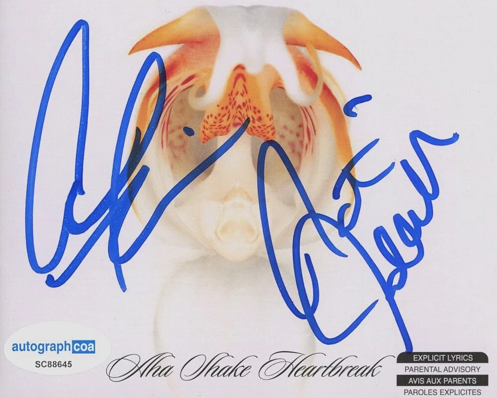 KINGS OF LEON - Caleb Followill, Nathan Followill — Kings Of Leon signed AHA SHAKE HEARTBREAK CD Booklet Caleb Followill Nathan ACOA, изображение 4