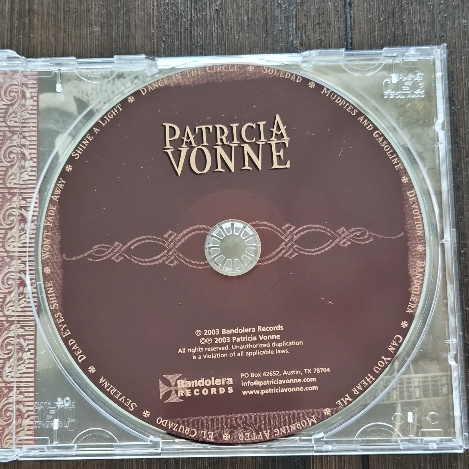 Patricia Vonne Signed CD 2003 Bandolera Records Rock & Pop with Booklet, изображение 3
