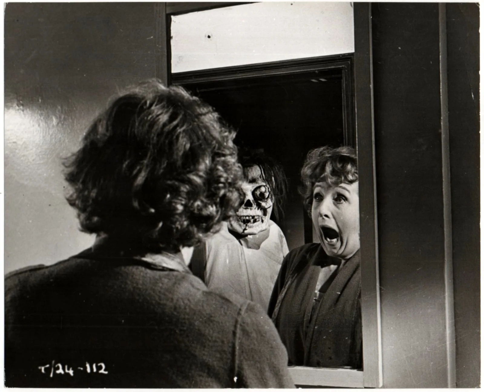 NO KIDDING 1960 Sydney Tafler, Joy Shelton, Joan Hickson 4 STILLS, изображение 2
