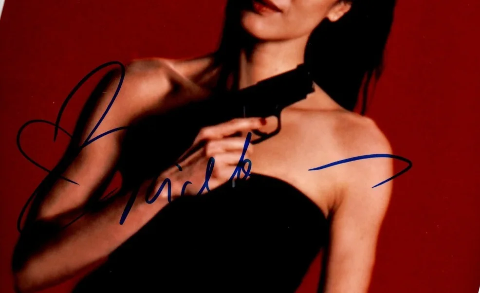 Michelle Yeoh Original Hand Signed Photo From Tommorrow Never Dies COA AFTAL, image 2