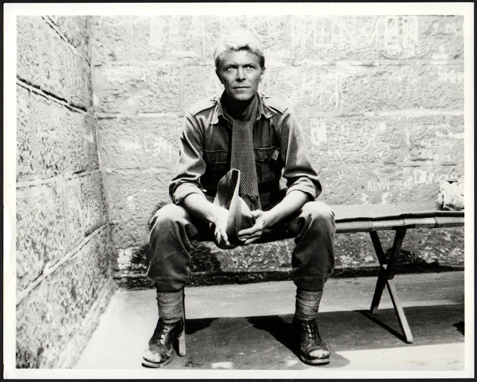 MERRY CHRISTMAS MR. LAWRENCE 1983 David Bowie, Tom Conti 4 10x8 STILLS, изображение 3