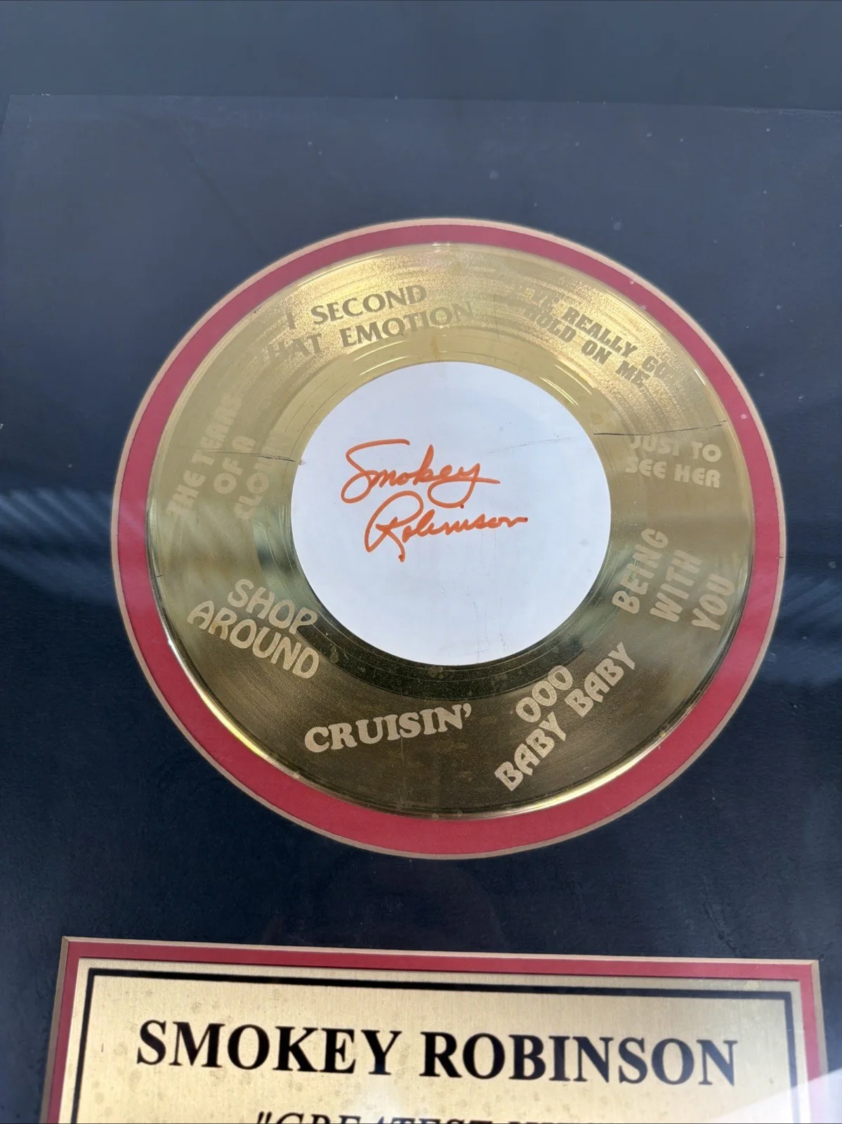 Smokey Robinson HAND-SIGNED "Greatest Hits" Gold Record #11/2500 16x20’’ Framed, image 3