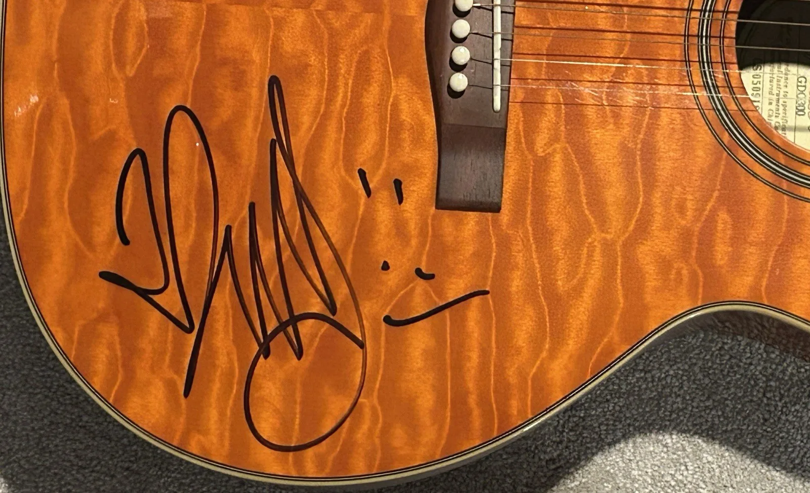 City And Colour Signed Guitar Autographed Dallas Green, изображение 3