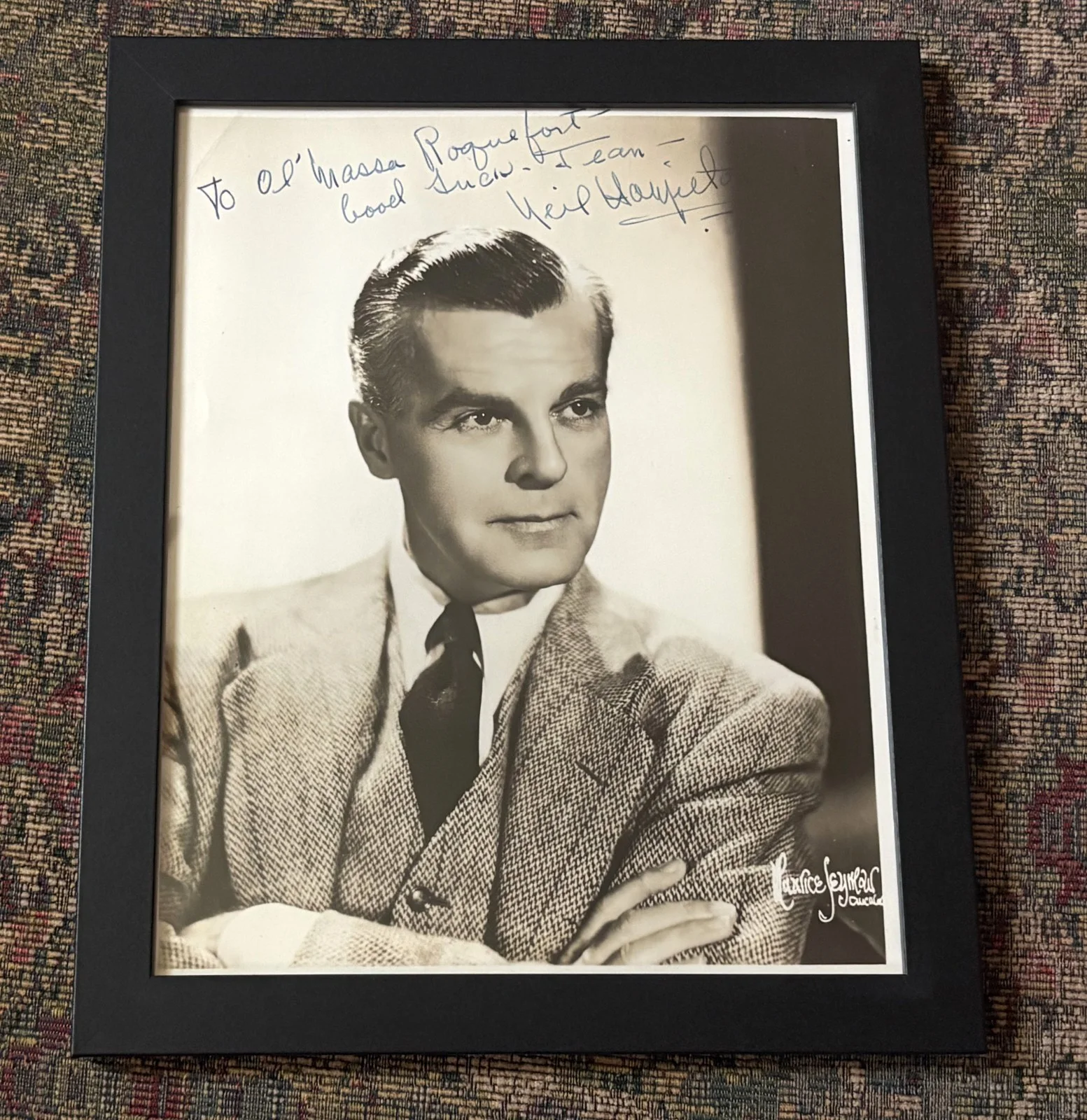 Neil Hamilton — Neil Hamilton Framed, SIGNED 8x10 Photo, PSA LOA, Batman TV Commissioner Gordon, изображение 3