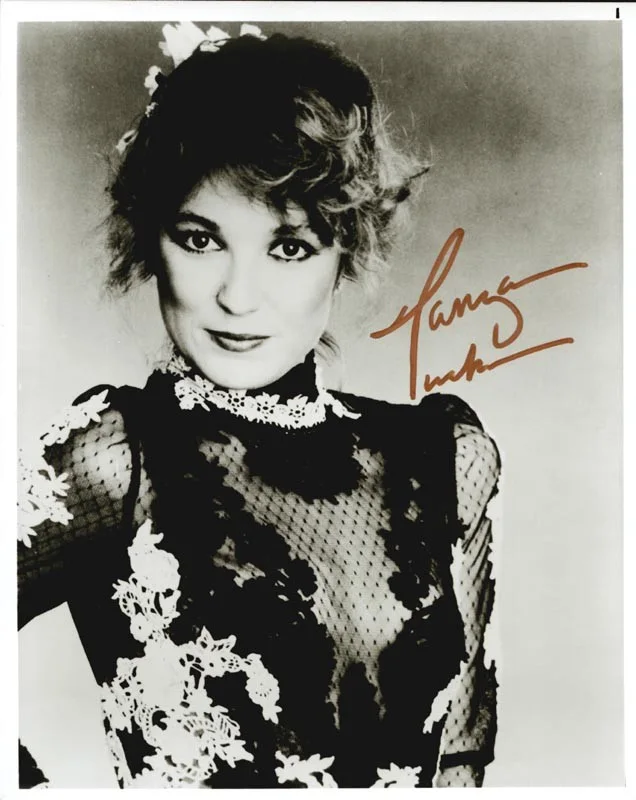 Tanya Tucker — TANYA TUCKER - AUTOGRAPHED SIGNED PHOTOGRAPH