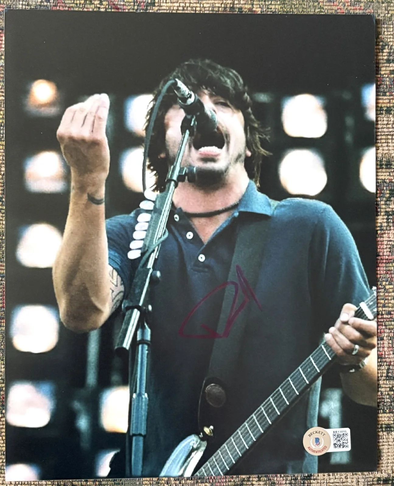 Dave Grohl SIGNED, Framed 8x10 Color Photo Nirvana, Foo Fighters Beckett COA, image 4