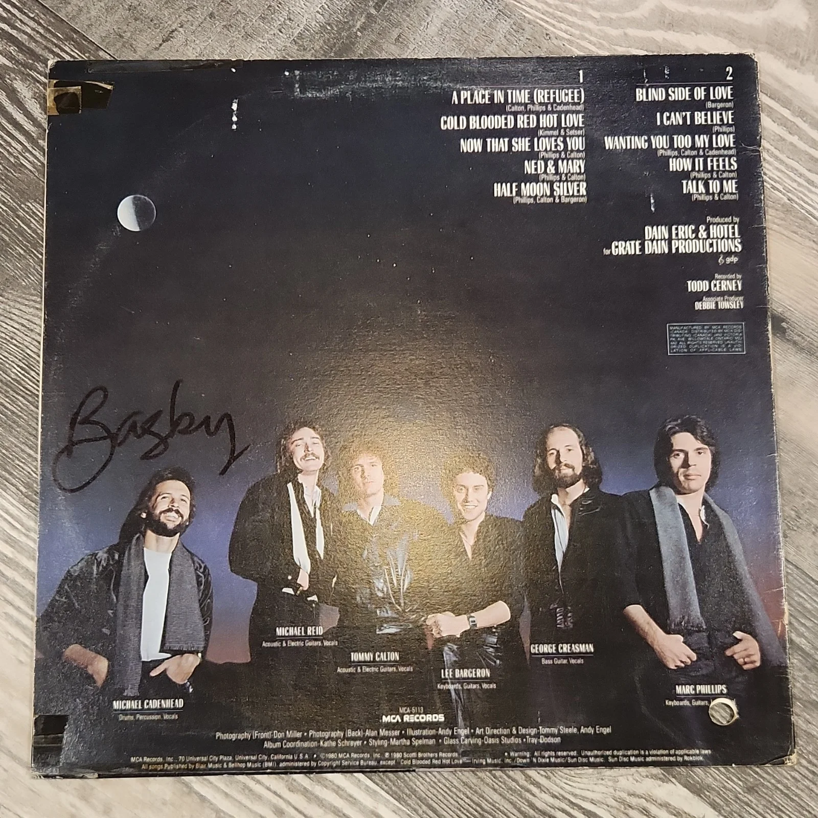 Hotel Half Moon Silver MCA Records Original Signed Vinyl Record, image 2