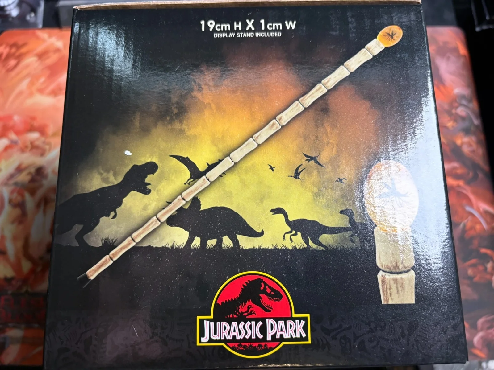 Jurassic Park Velociraptor Egg Statue and Cane Replica Set Official Limited 1993, изображение 3