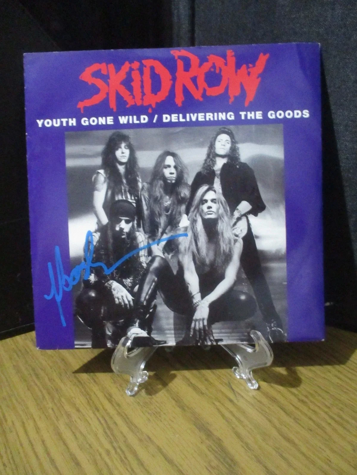SKID ROW authentic signed/autographed YOUTH GONE WILD vinyl 45-SEBASTIAN BACH, изображение 2