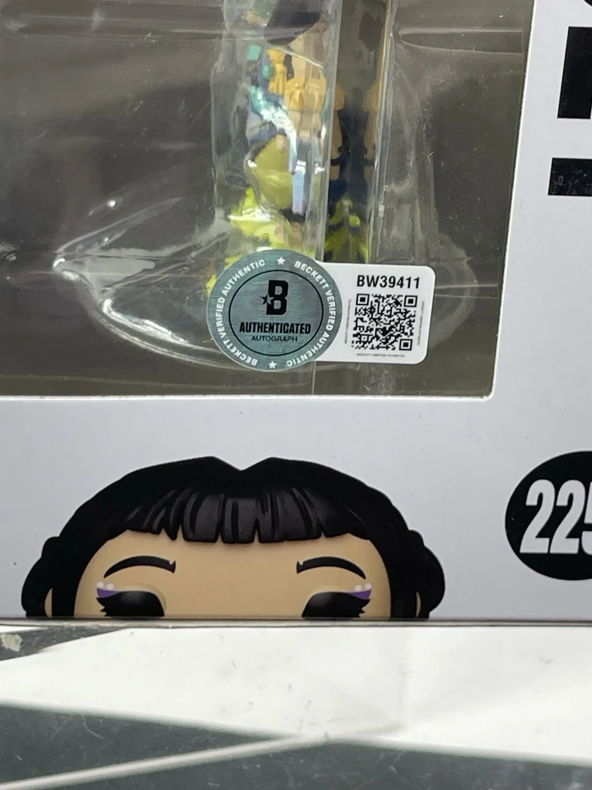 Ji-young Yoo — Ji-young Yoo Signed Zoey KPop Demon Hunters 2256 Funko Beckett COA (#2), изображение 4