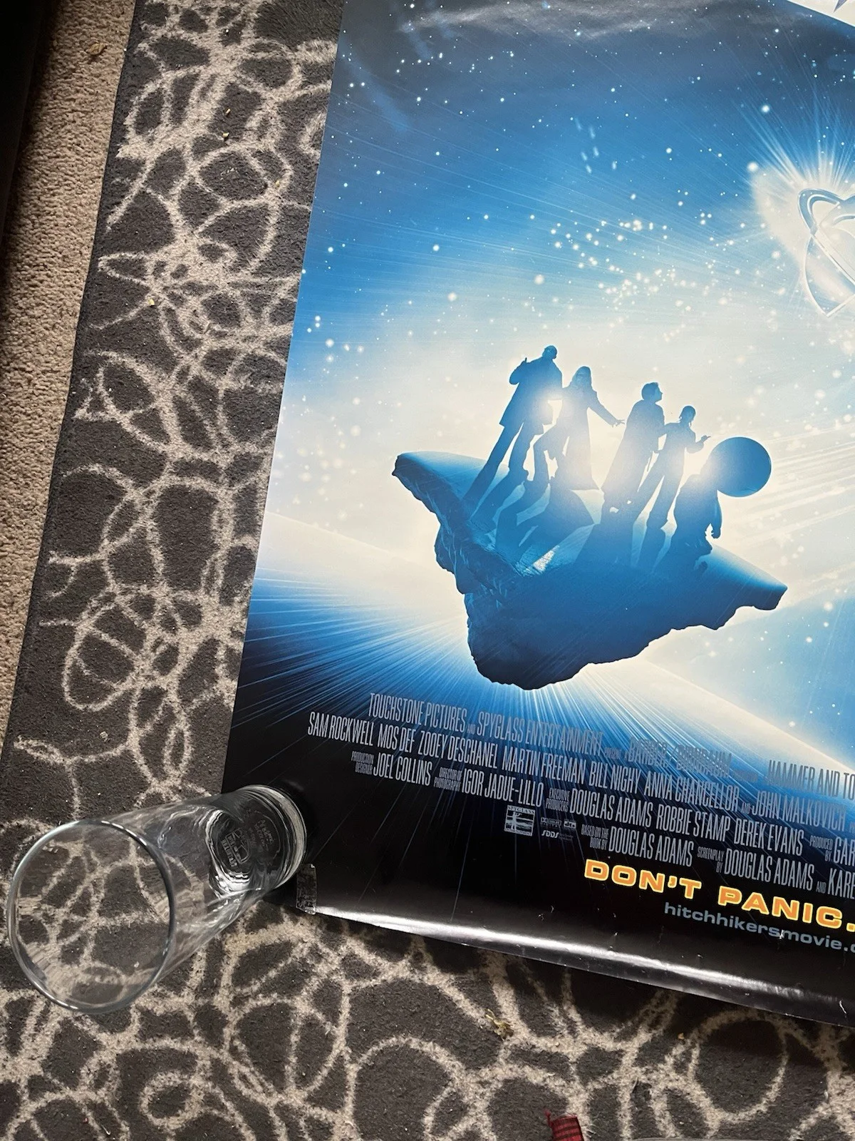 Hitchhikers Guide To The Galaxy Quad Cinema Poster Rolled Not Folded, изображение 3