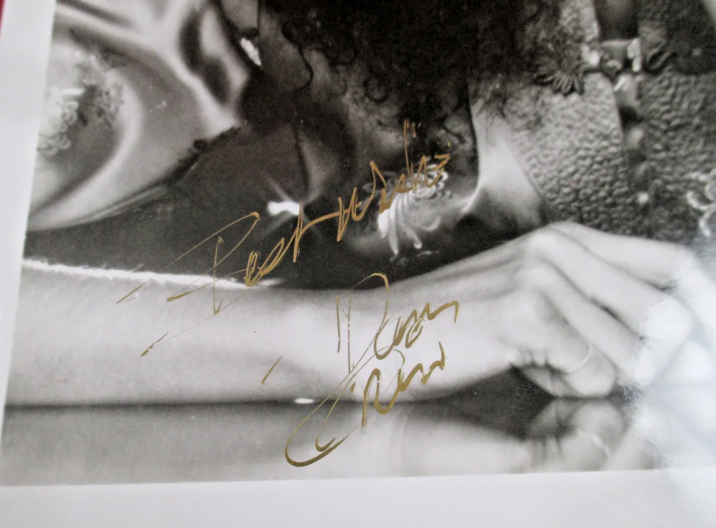 Pam Grier ( Jackie Brown ) autographed 8x10 Photo GOLD SHARPIE, изображение 4