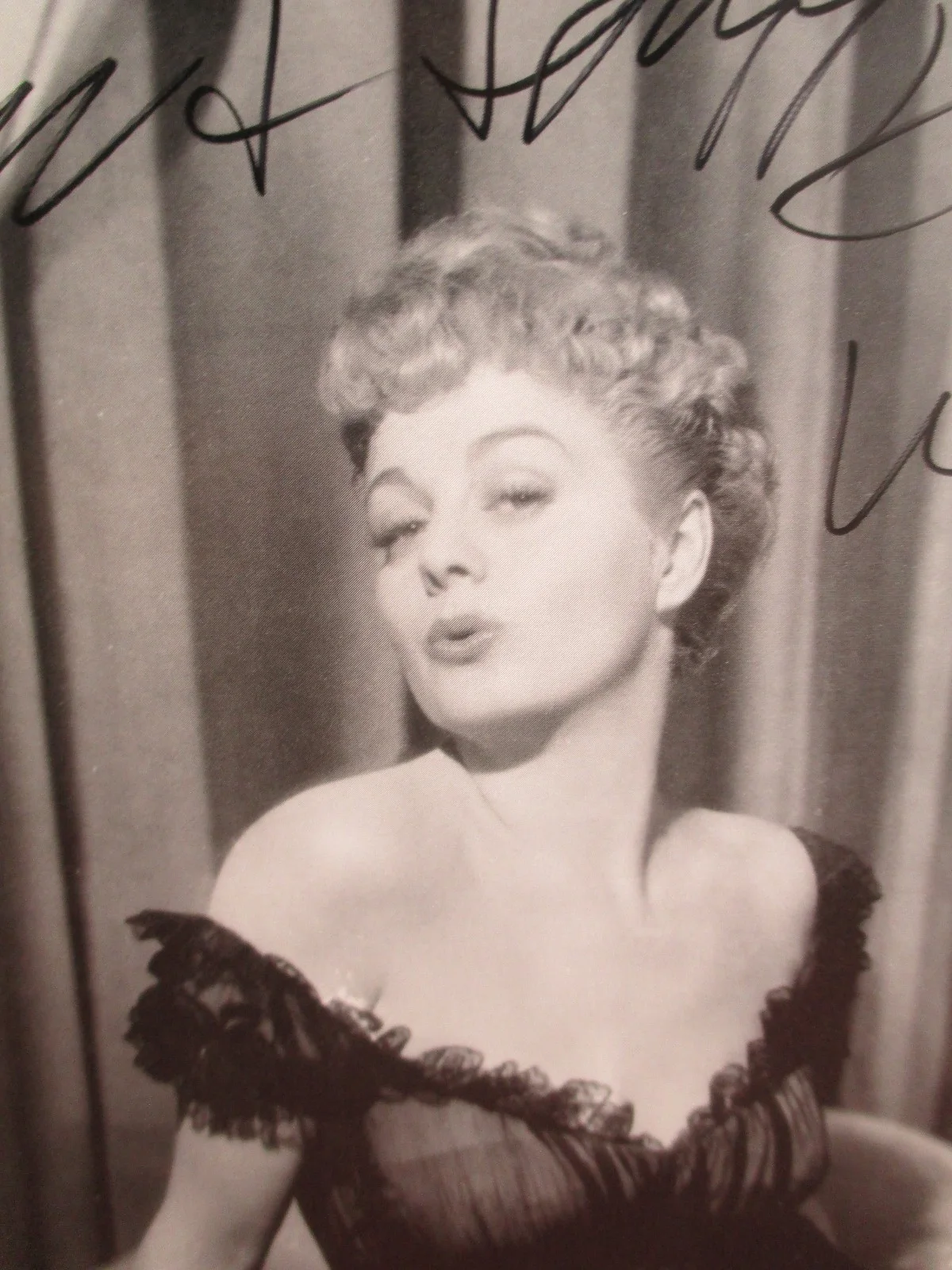 shelly winters — Shelly Winters ' Film-Stage-TV ' Signed 8 x 10 Photo. Personalized autograph, image 3