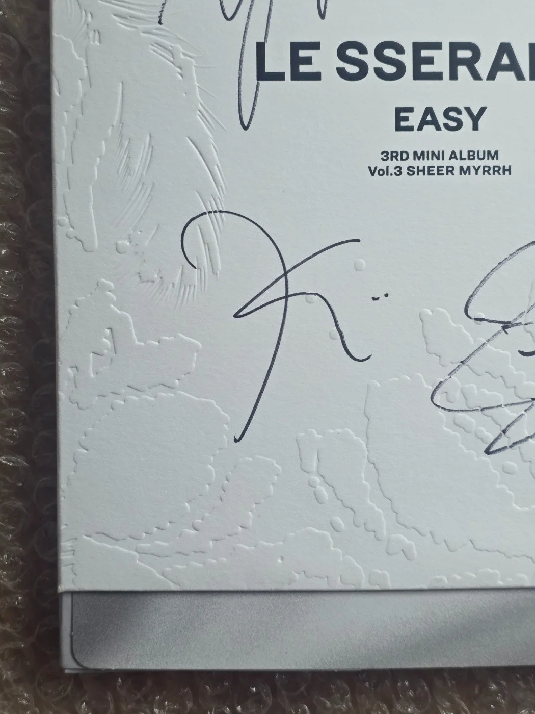 LE SSERAFIM Easy Promo Sticker Album Autographed Hand Signed, изображение 3