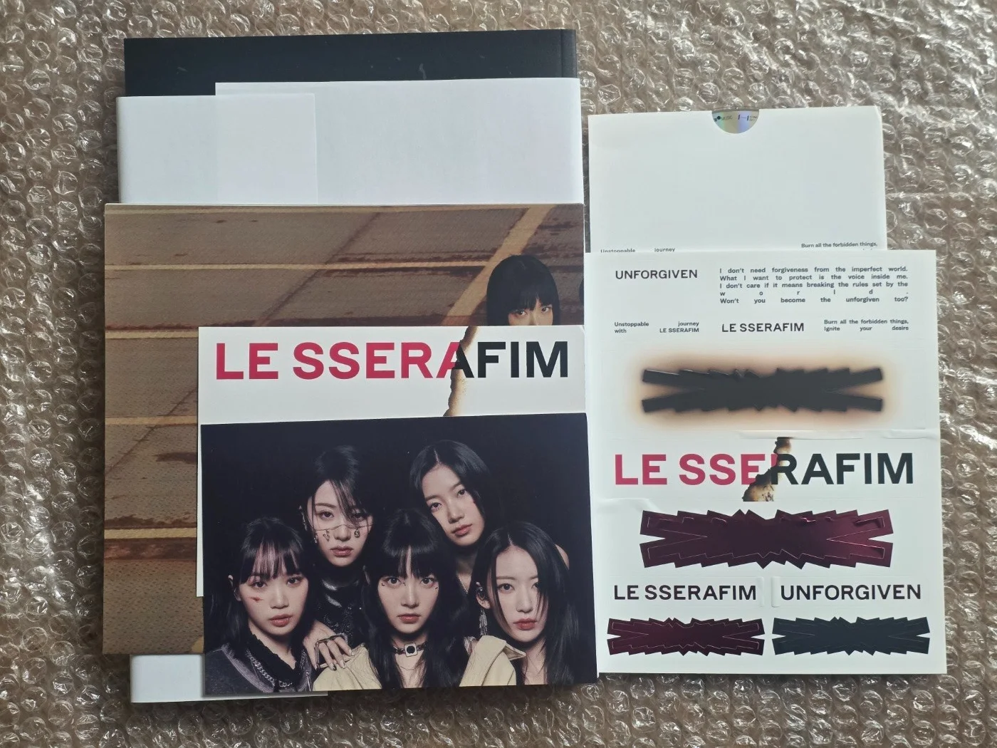 LE SSERAFIM Unforgiven Promo Sticker Album Autographed Hand Signed Full Set, изображение 4