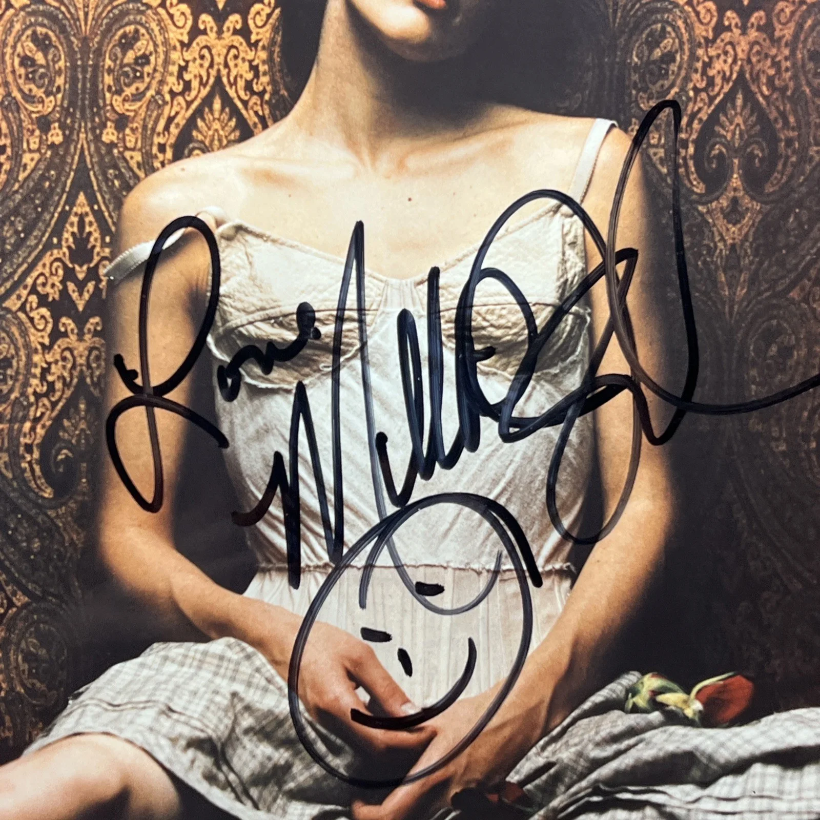 Milla Jovovich Signed 8x10 Photo MUST SEE very nice autographed + COA, изображение 2