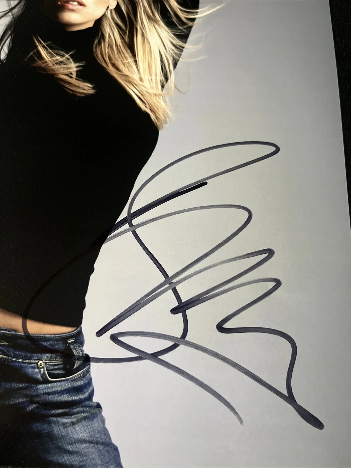 Billie Piper — Billie Piper Signed 8x10 Photo Doctor Who Autograph UACC COA, image 2