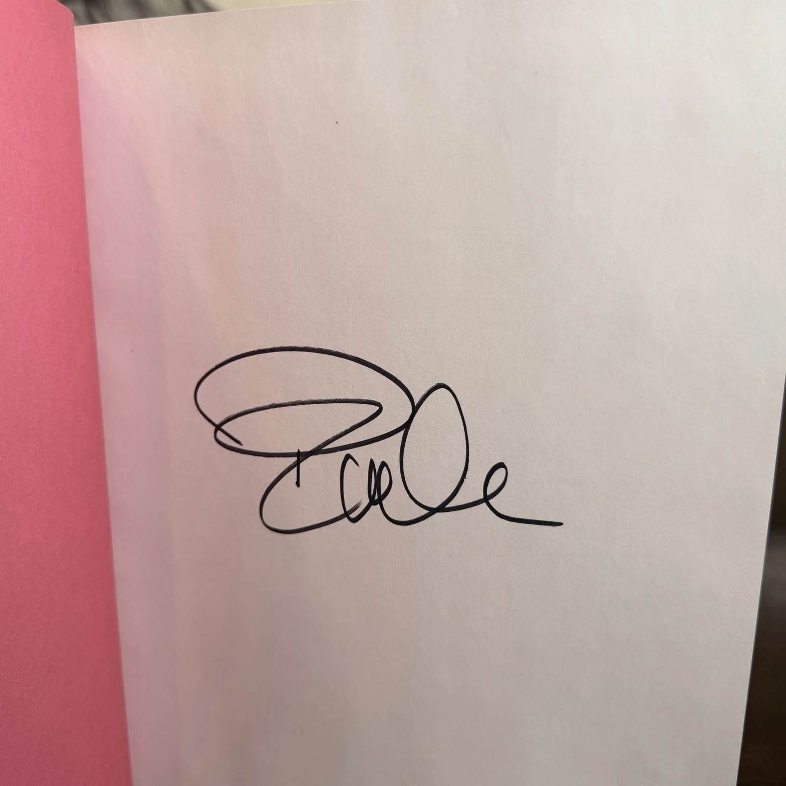 Pamela Anderson signed “I love you” vegan cookbook, изображение 4