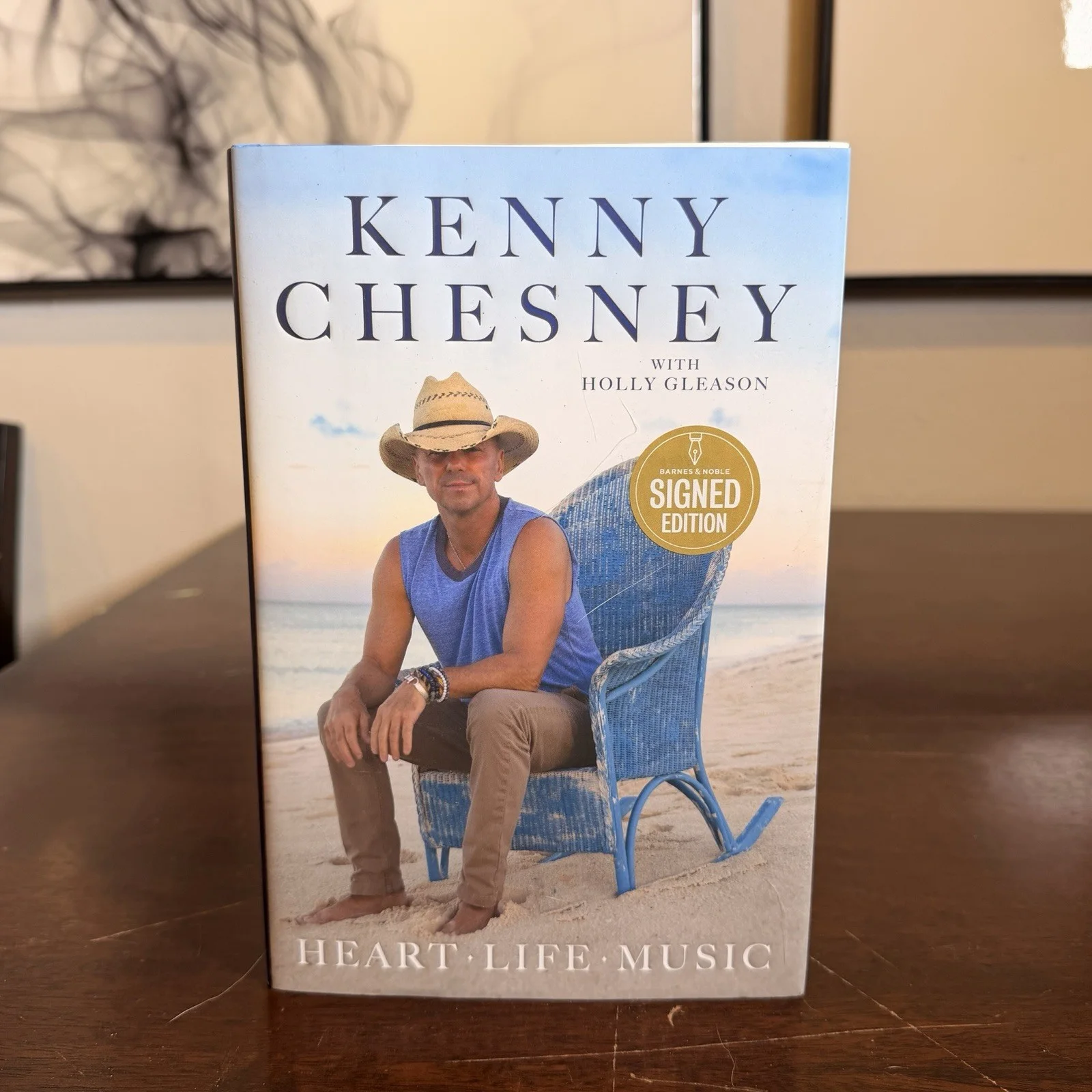 Kenny Chesney “Heart Life Music” signed edition book, изображение 2