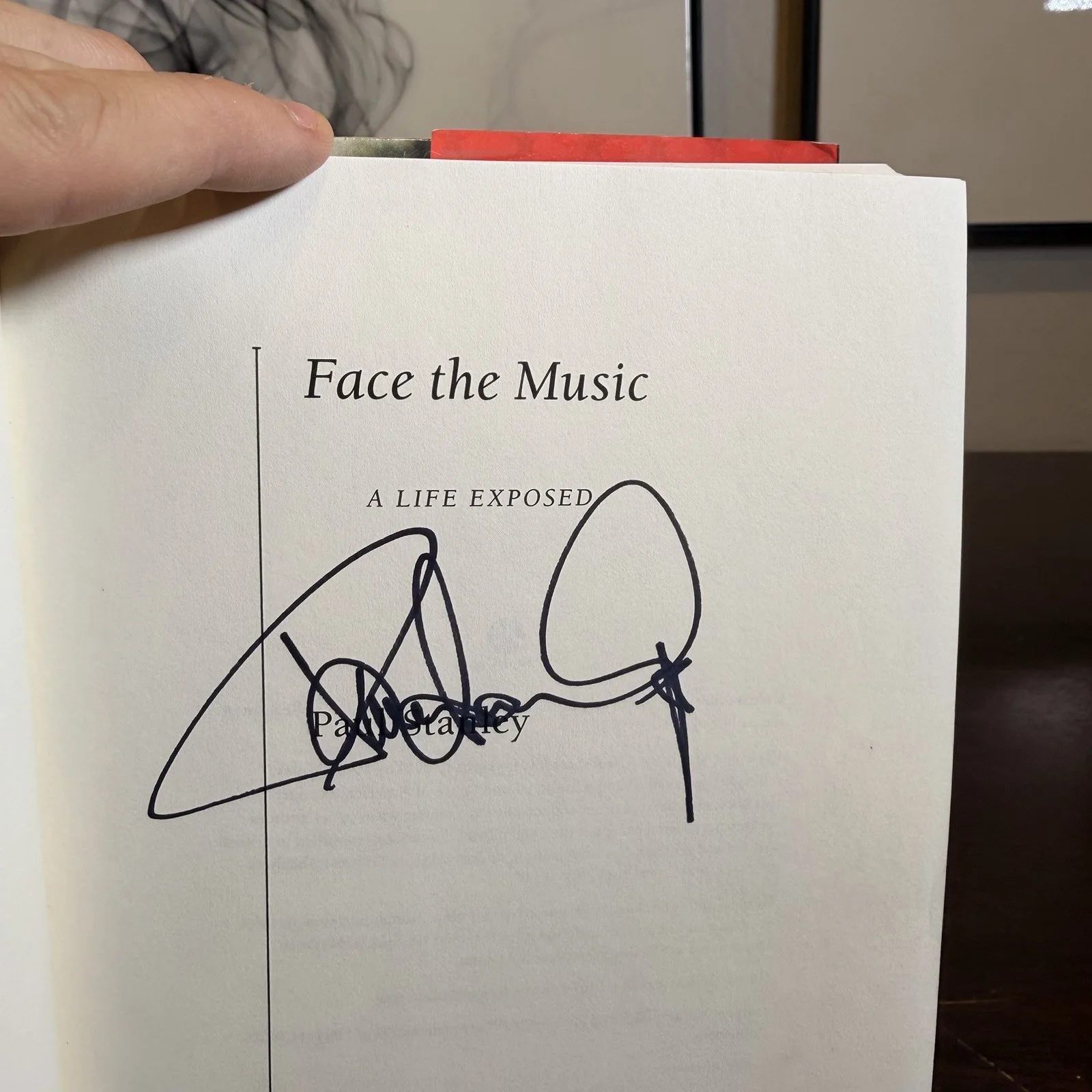 KISS Paul Stanley signed “face the music” hardcover book, изображение 4