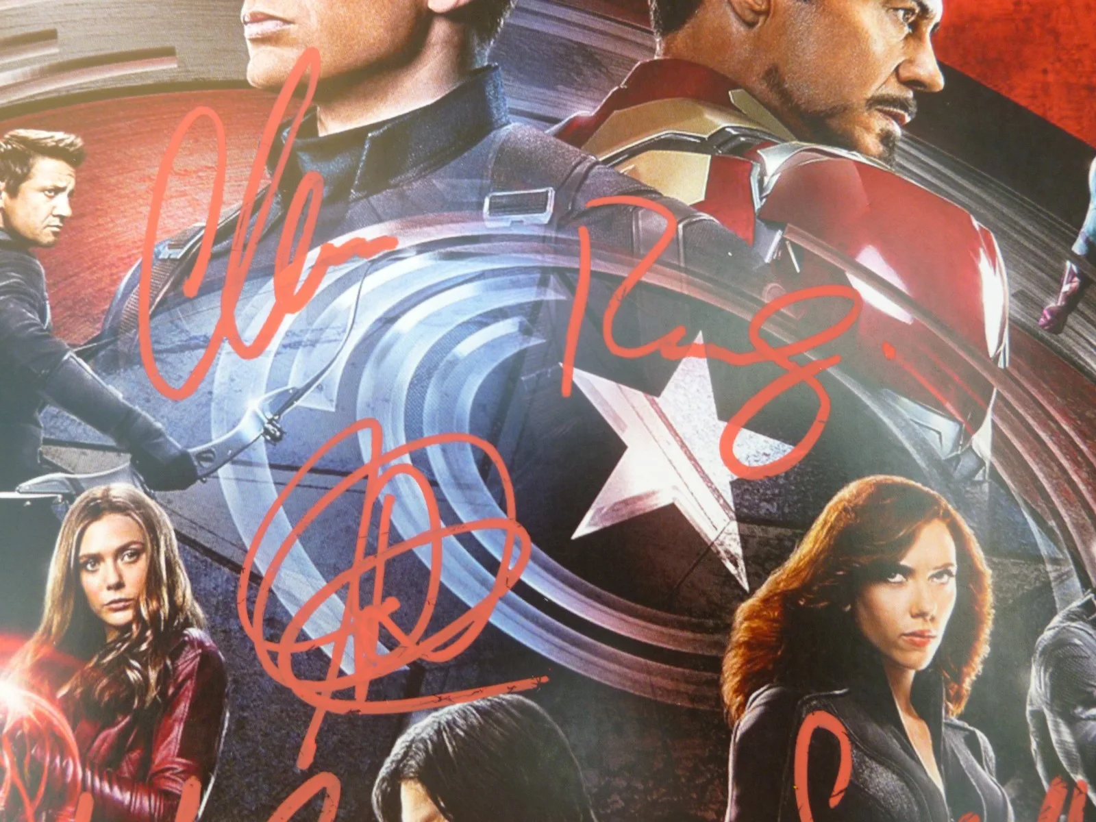 6 cast members — Cast signed "Captain America,Civil War" Color 8X10 W/Holog., COA, image 3