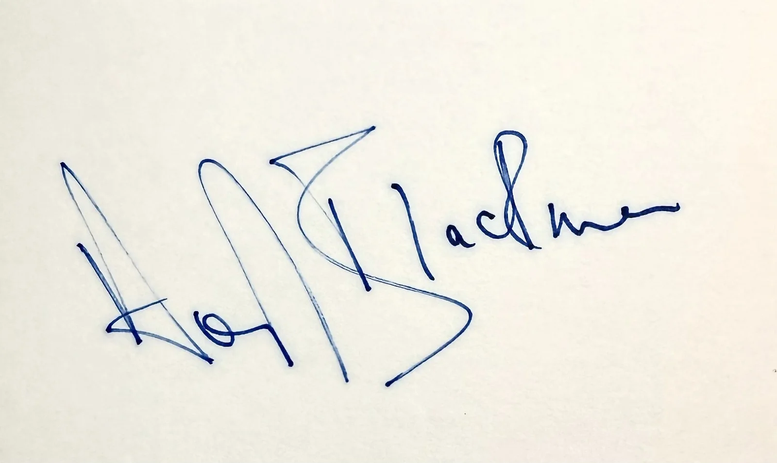 Honor Blackman — HONOR BLACKMAN Signed Autographed 3" x 5" INDEX CARD Goldfinger The Avengers