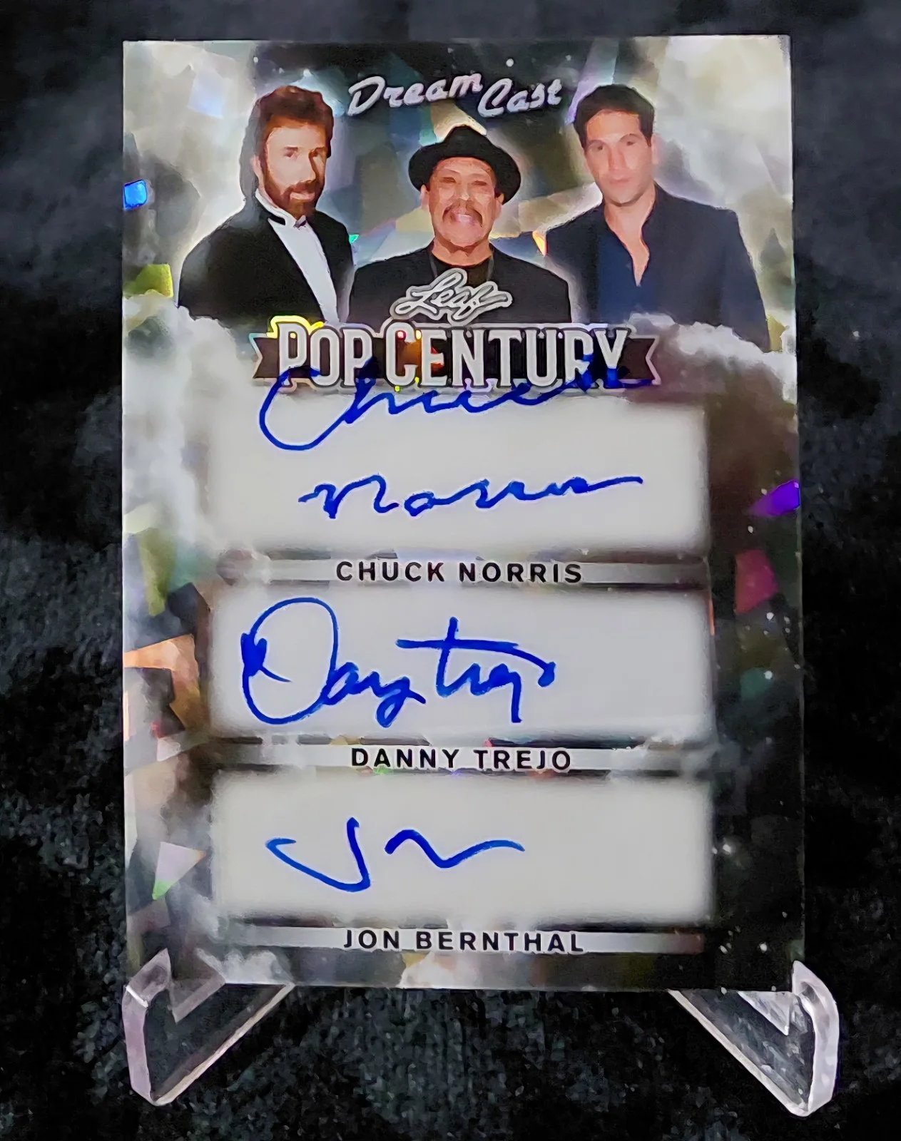 Chuck Norris, Danny Trejo, Jon Bernthal — 2026 POP CENTURY. CHUCK NORRIS, DANNY TREJO, JON BERNTHAL AUTOGRAPH. 2/5. D3-3., изображение 4