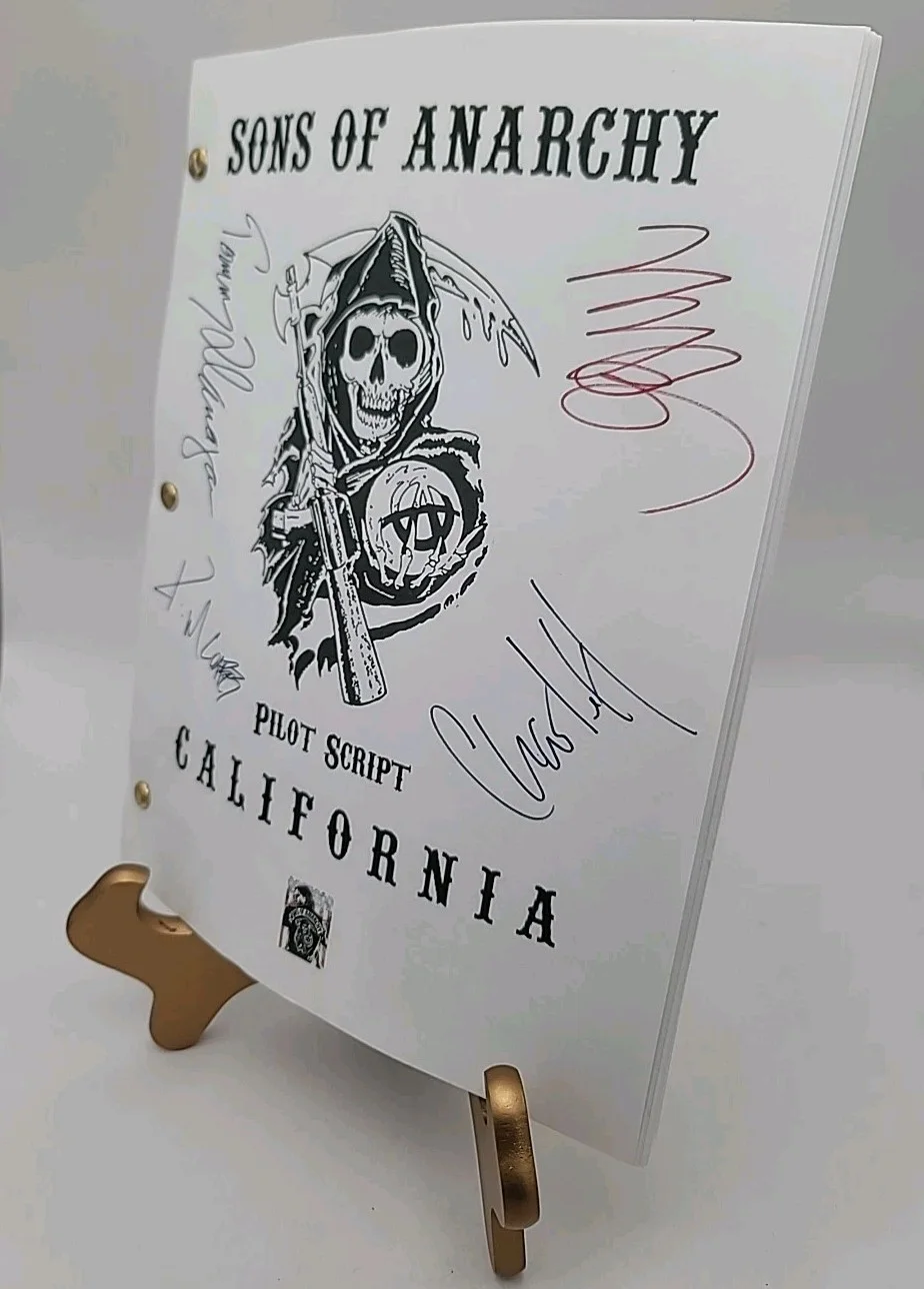 Charlie Hunnam, Katey Sagal, Mark Boone Jr — Sons of Anarchy Pilot Script Signed Charlie Hunnam Katey Sagal Mark Boone Jr TV, image 5