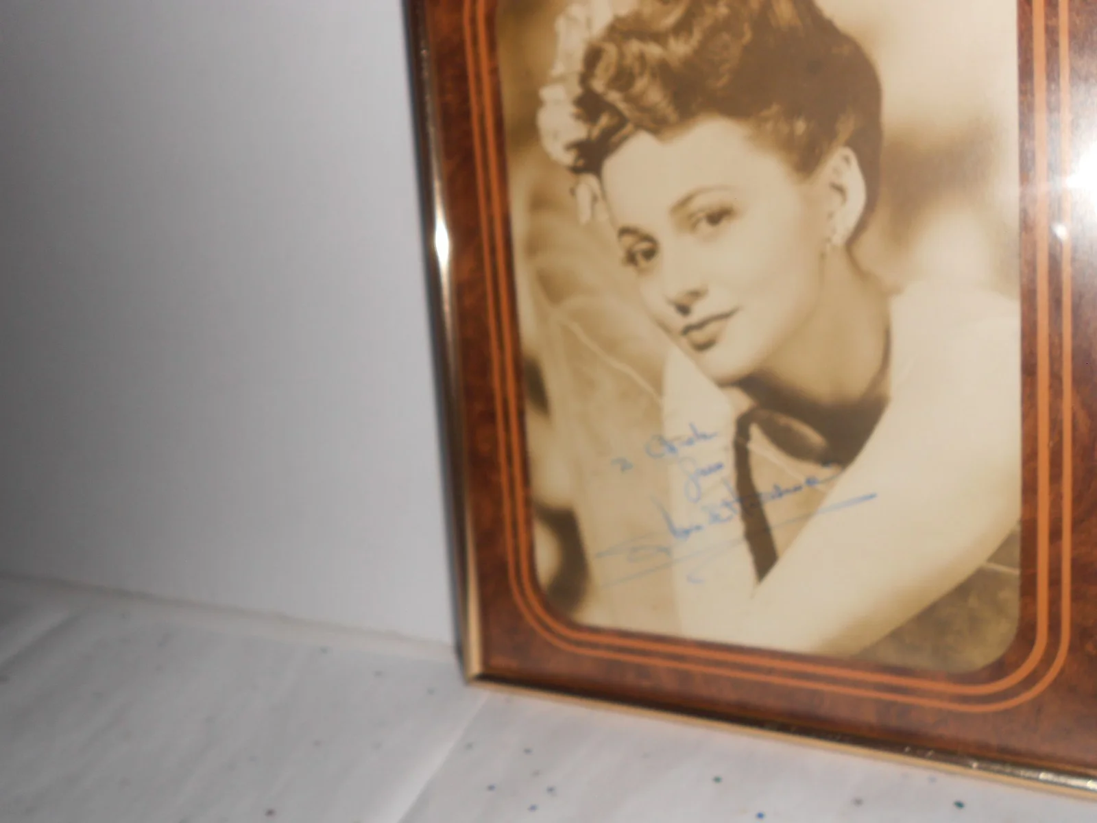 Autographed 6x8 Photo Olivia de Havilland Signed, image 3