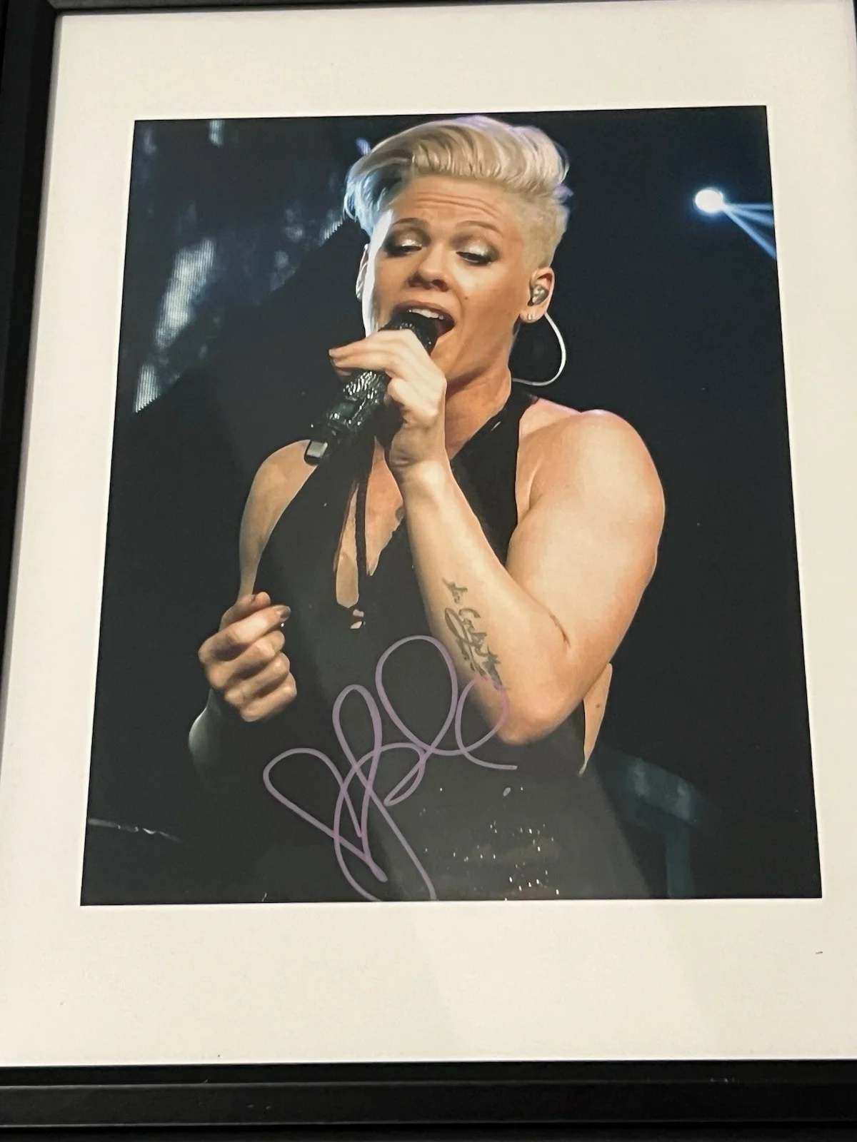 PINK Autographed signed 8 X 11.5 Photo Nicely Framed, image 4