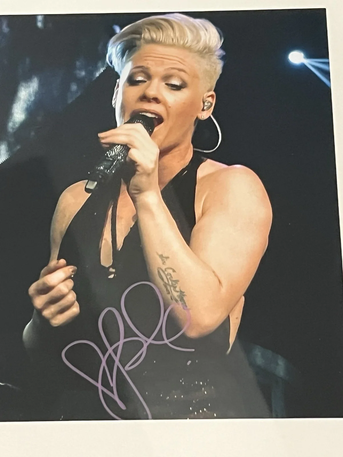 PINK Autographed signed 8 X 11.5 Photo Nicely Framed, image 5