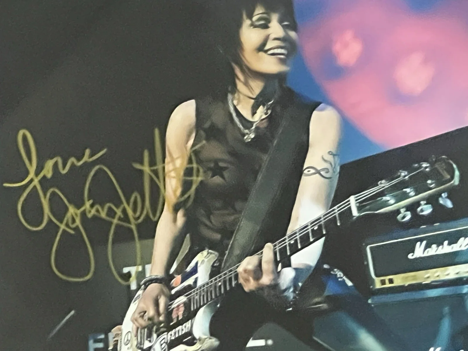 JOAN JETT Autographed signed 8 X 11.5 photo Nicely Framed Rock Legend, изображение 4