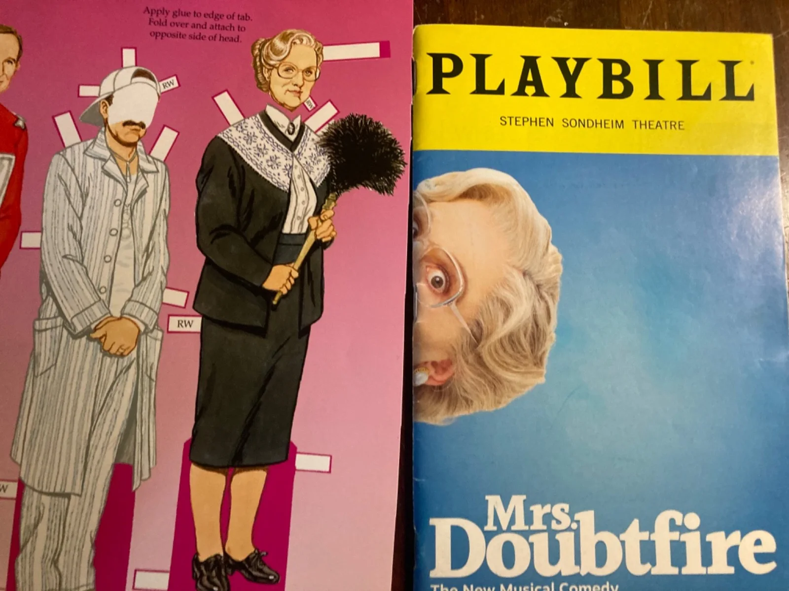 MRS DOUBTFIRE _TOOTSIE_ VINTAGE Film Paper-dolls_Broadway MUSICAL Playbills, изображение 5