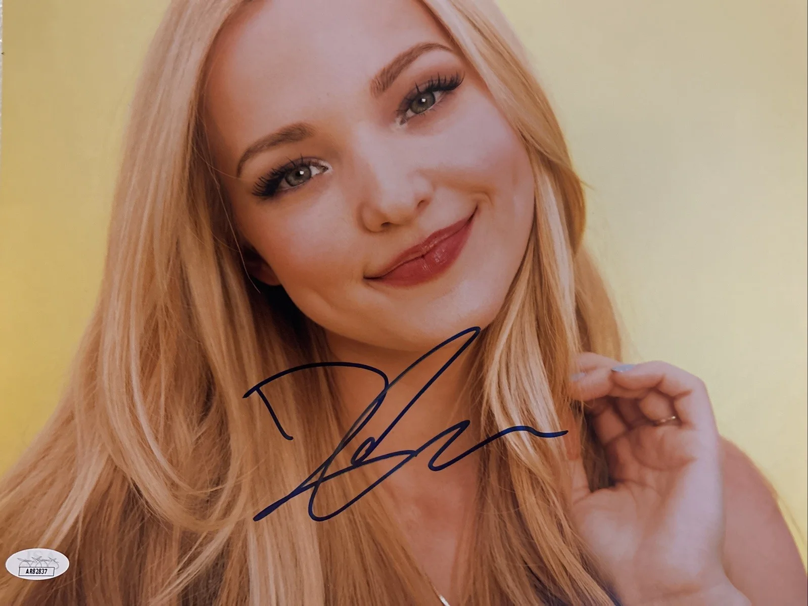 Dove Cameron — DOVE CAMERON signed autographed 11x14 LIV AND MADDIE photo JSA